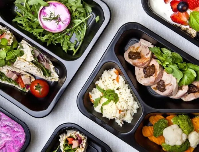 Nggak Mau Ribet Masak? Catering Harian Bandung Ini Siap Antar Makanan Lezat ke Rumah!