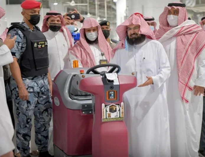 Kecanggihan Teknologi di Masjidil Haram: Menunjang Kenyamanan dan Keselamatan Jamaah